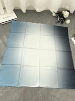 سكارف من ماركة قوتشي تقاليد عالي الجودة