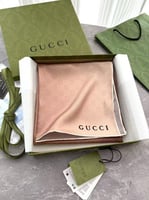 سكارف من ماركة قوتشي تقاليد عالي الجودة