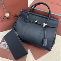 شنطة ماركة لورو بيانا تقليد عالي الجودة