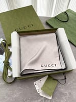 سكارف من ماركة قوتشي تقاليد عالي الجودة