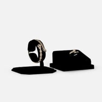 ‎ طقم نسائي فاخر بلون ذهبي