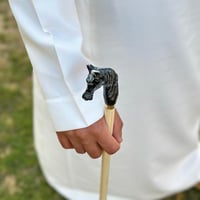 عصا الخيل اسود مخلوط كبير ، خشب فاتح