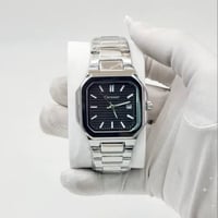 ساعة سداسي اسود