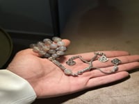 سبحه عقيق رمادي مموج