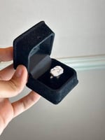 خاتم ملكي سداسي رخامي