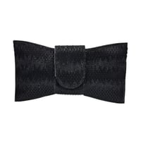 شنطة سهرة بألوان مختلفة مرصعة بالكريستال