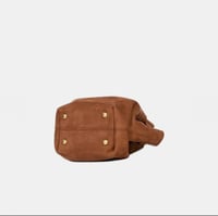 شنطة يد كريسبلا