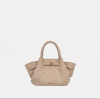 شنطة يد كريسبلا