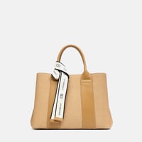 حقيبة يد ميلي مع البوك