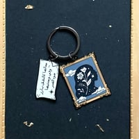 ميداليه ايطار فتاة ضوء القمر