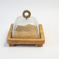 صحن زجاج بقاعدة خشب هندي