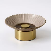 صحن تقديم زجاج بقاعدة