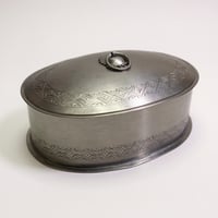 صندوق ديكور حديد