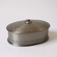 صندوق ديكور حديد