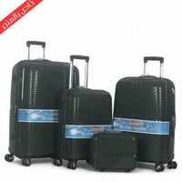 طقم حقائب سفر، قطع