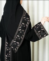 عبايه نص كلوش على تطريز اغصان_940