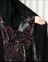 عبايه نص كلوش على مخمل شيفون_950