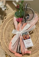 وردي مشجر باللون الابيض