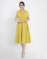 فستان ناتاشا الذي يعانق بأناقة جمالك الطبيعي.