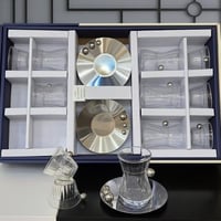 طقم زجاجي فاخر مع قواعد فضية