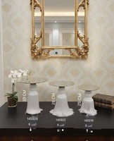 ستاند تقديم فاخر بخيوط هدب أبيض