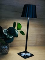 مصباح طاولة LED