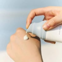 سنتيلا سيروم للوقايه من الشمس 50 مل