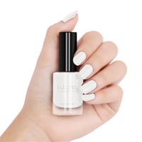 مناكير ابيض بلوفير639