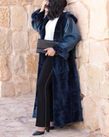 فروة نسائي كلاسيك لون كحلي تميزي بشتاء دافى - متجر...