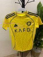 تيشيرت النصر الجديد 2026 بشعار النصر الجديد