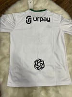 تيشيرت الاهلي السعودي لون أبيض مقاس ولادي شبابي رج...