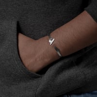 أسورة حروف تصميم الحرف حسب الطلب - متجر درة مسك