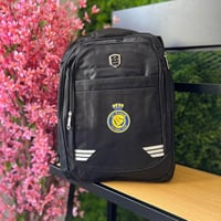 شنطة مدرسية بشعار النصر