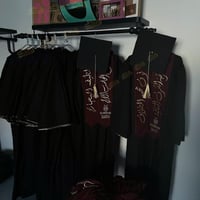 عباية تخرج لون اسود مع وشاح عودي - متجر درة مسك