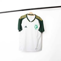 تيشيرت المنتخب السعودي الجديد لون أبيض 2023 - 2024...