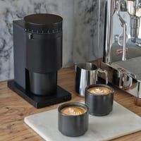 مطحنة القهوة اوبس من فيلو لون اسود