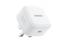 يوجرين شاحن جداري 20واط منفذ بي دي سريع لون ابيض