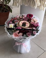 باقه ورد مع كيك