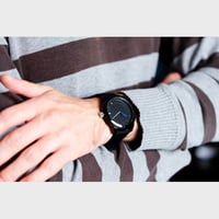 ساعة تومي هيلفيغر