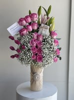 تنسيق الهديه على فازه ورد