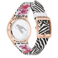 ساعة تيد بيكر