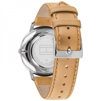 ساعة تومي هيلفيغر