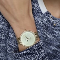 ساعة تومي هيليفيغر