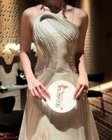 فستان العنود بتصميم سهرة أنيق