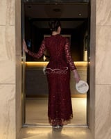 فستان عودي ماسك أنيق بتصميم لامع ومميز