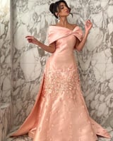 فستان سهرة فخم بتصميم أنيق ومميز