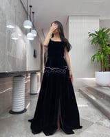 فستان شتوي كت خامة شامواه بتصميم عصري أنيق