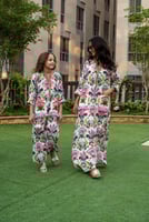 جلابية كبار- باللون البيج والزهري مشجر- سيجنتشر 20...