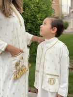 فيست أولاد ذات وجهين - بلون بيج مطرز تطريز ذهبي من...