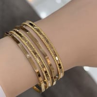 عدد 4 حبات مقاس 17 الوزن 37.4